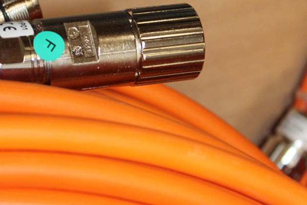 Motorleitungen – Energieketten & Schleppketten